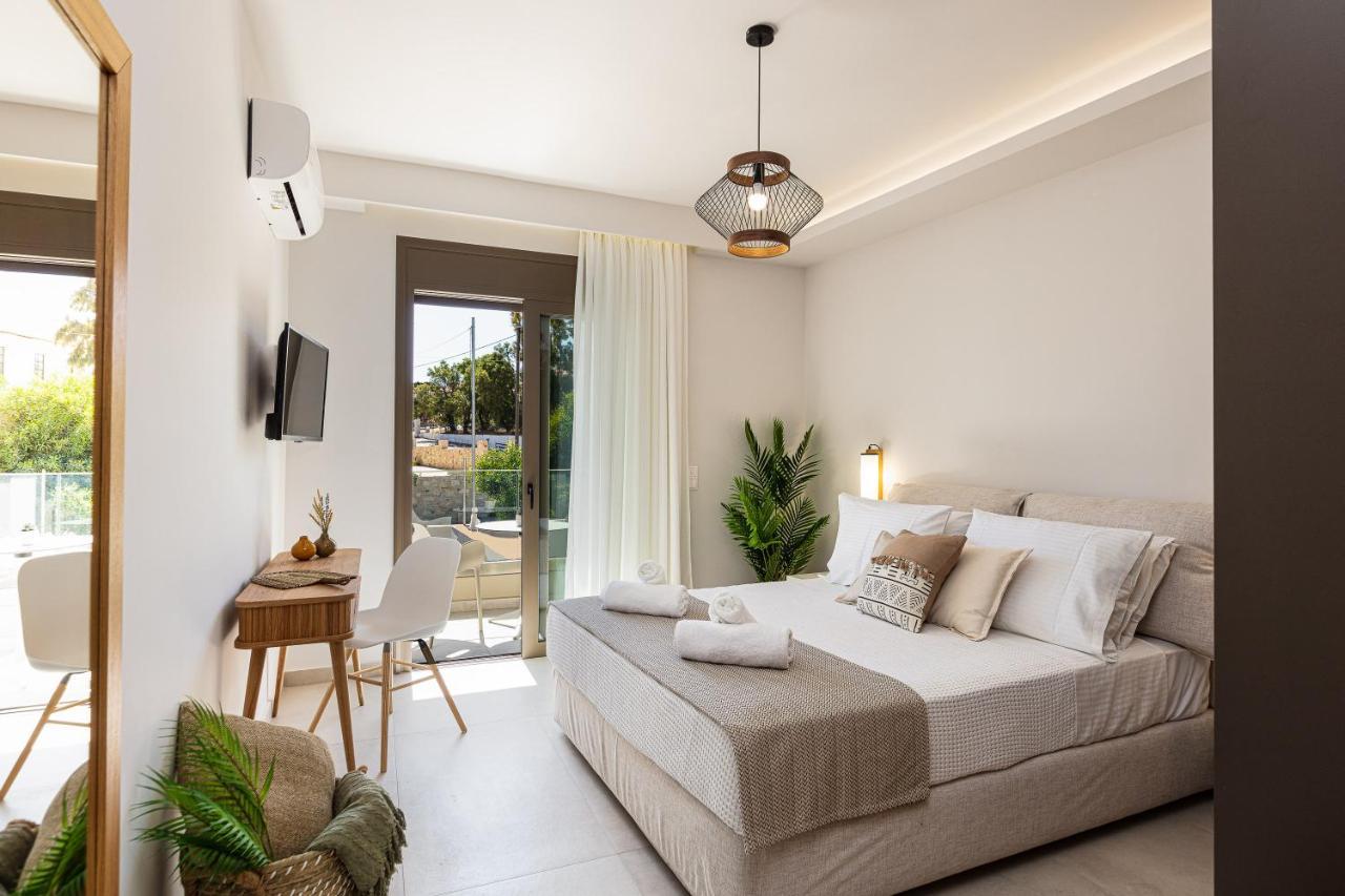 Lagoon Seabreeze Villa, Sumptuous Retreat, By Thinkvilla Panormos  Exterior photo